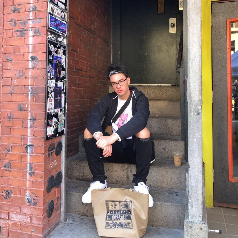 Meet your Posher, Keenan